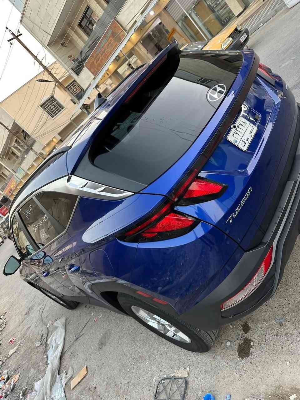 توسان موديل 24 بغداد حادثها كما موضح بالصوره بيها قطعتين كلير من امريكا البابين الجانبيه مواصفات تشغيل عن بعد جنطه كهرباء اوتوهولد حساس جانبي وامامي كامره خلفيه شاشه كبيره تدعم ابل واندرويد كرسي كهرباء وبعد مواصفات السياره ماشيه 13 مايل للاستفسار هـ***********
