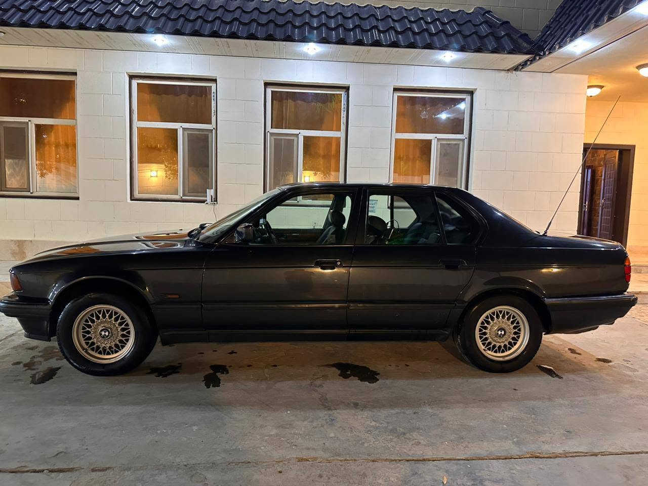 السلام عليكم BMW735محرك6سلندر سيارة جديدة كيرمحرك تبريد غرفه تخم تأثير كفاله من الضربه تحويل ثاني فول مواصفات فتحه كشنات كهرباء سيارة جيدة جدا كهربائياتهه علا ضع الشركه متذب عليه فلس والسيارة احلا من الصور السعر78وتدللون للتصال*********** بغداد, العراق

