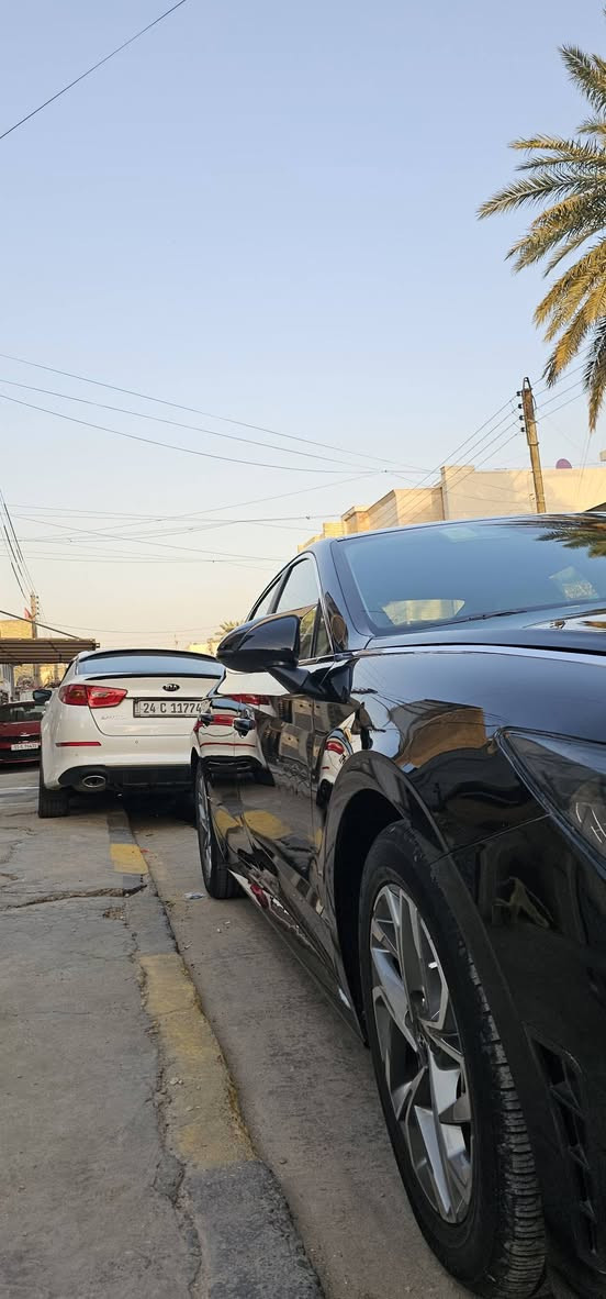 سوناتا 2023
بدون ايرباك
بصمة
كشنات تدفئة
كشن كهرباء
تشغيل عن بعد
شاشة كبيرة
سيارة كلش نظيفة وحادثه خفيف موضح بالصور
سعر ١٨٥ وبيه مجال بسيط
عنوان بغداد حي العامل ***********
