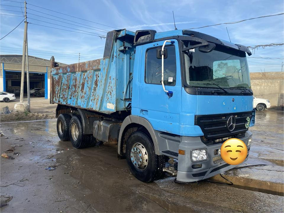 السلام عليم
للبيع موديل 2004 مجموعة سحال 210 ورقه وبيها مجال 
*********** 
***********
