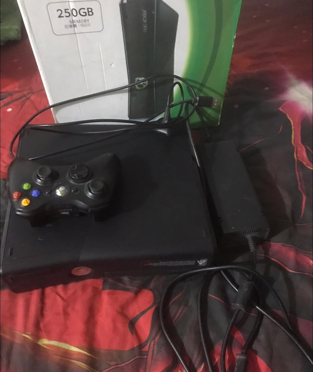 جهاز  جديد اكس بوكس 360 للبيع مع ملحقاته كامله الى 69 لعبه و سعرهُ 150 الف    العنوان ناصريه شارع عشرين:***********
