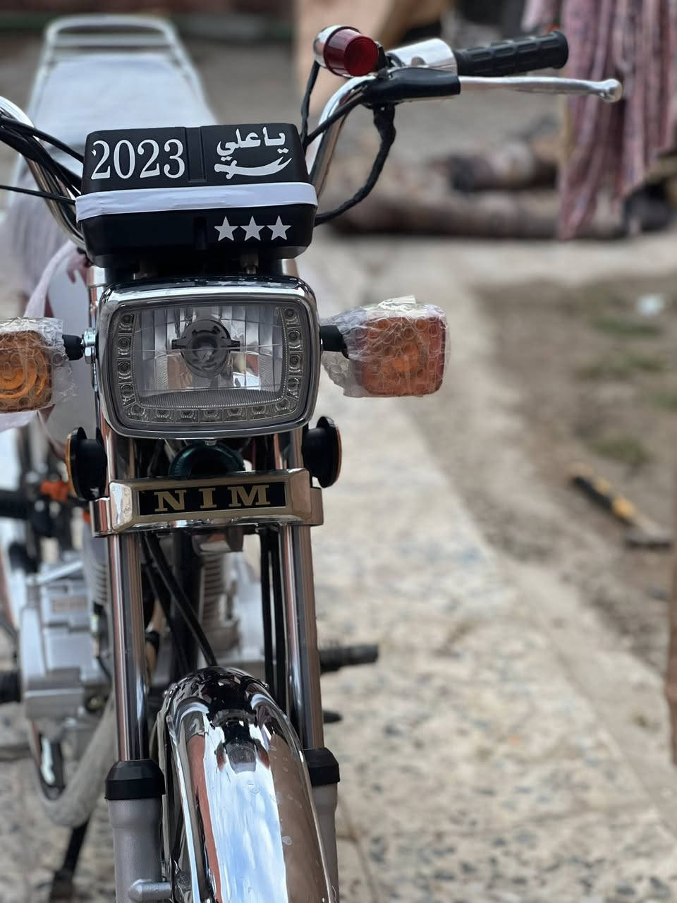 سلام عليكم دراجة للبيع موديل 23 اصلي دراجه مال جناي مكاني كوت شارع نفط رقم لهاتف ***********
