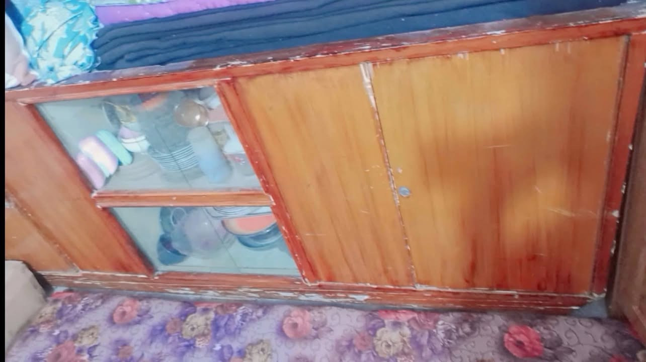 للبيع
غرفه نوم تركي سعر ١٥٠ 
بوفيه سعر ٤٠
عنوان فلوجه حي عسكري
*********** بي واتساب
