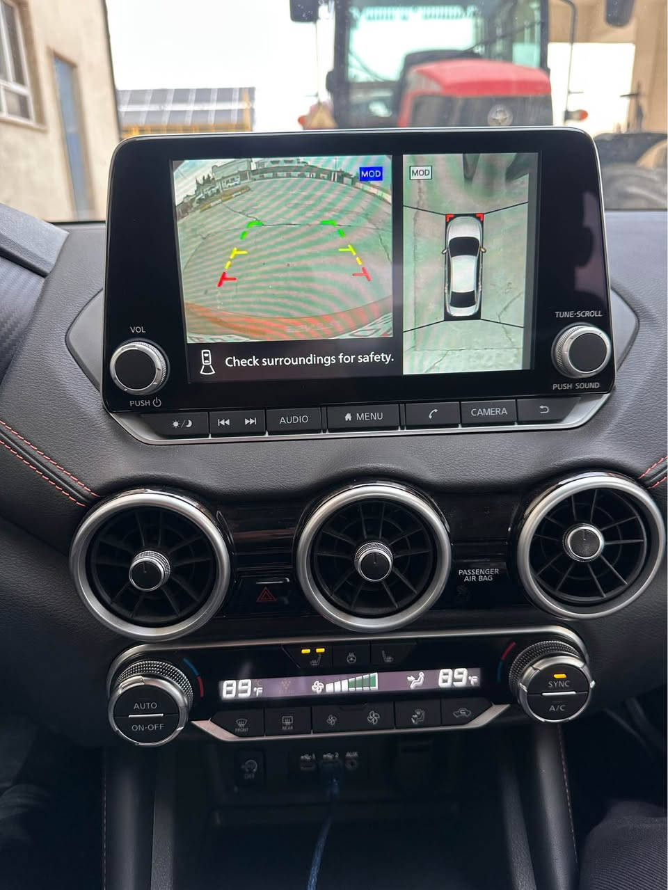 نيسان سينترا موديل 2025 
مواصفات فول فول SR 
سيارة زيرو فقط 1 الف ماشية رقم كاتي 
سلايت _ بصمة _ 5كاميرا _ سقف اسود _ كشن جلد ...ال
بجم كبس و باب و شوية جملغ ورا صبغ بدون ايرباك
صور حادث موجود : 3N1AB8DV3SY214799
سعر 152$ 
 ***********  _ ***********   + واتس اب أربيل, العراق
