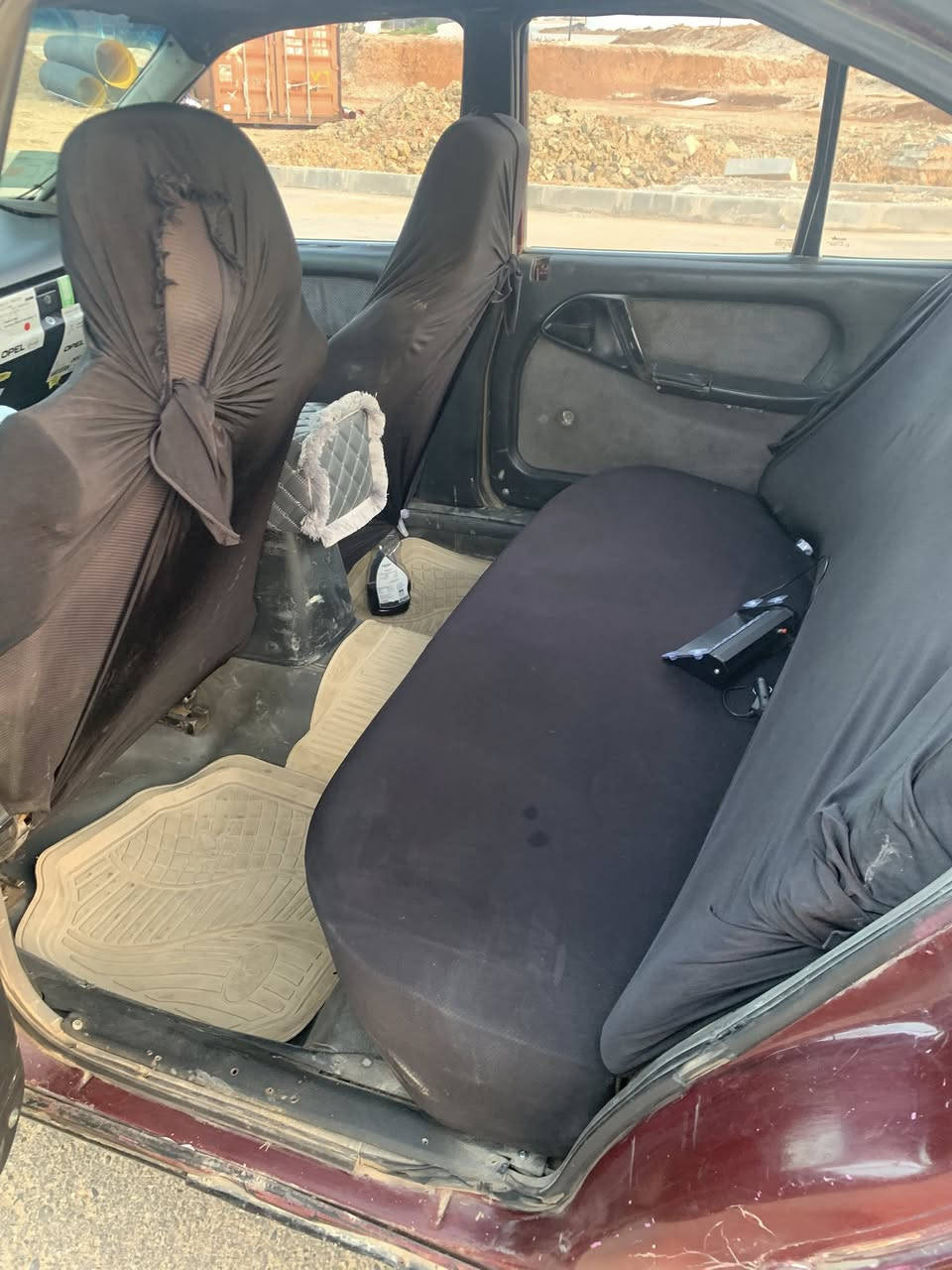 بەناوی خوای گەورە ئۆپڵ ئۆمیگا مۆدێل ١٩٩٢ ئارمی سلێمانی بێدەعموو لێدراوی رزیوی نییە گێر و مەکینە و عەکسلی بەشەرتی ١٠٠٠٠ فیتەر تازە تەعمیرە جوار ویل و تایەی لۆک ئەنفلۆی لۆک ئەوروپی بێمەسرەفە سەیارەکە گەرمی و لەیت و فلجە و کارەبای بەشەرت پێویست بەوەسف ناکات مالەکە خۆی دیارە سعری ١٥ گەلەیە گۆرینەوەش ئەکەم بەشتێک بەدلم بێت لەسلێمانیم *********** ڤایبەر وەتساپی لەسەرە ❤️

لەخزمەت گەورە و بجوکدام ❤️☺️
