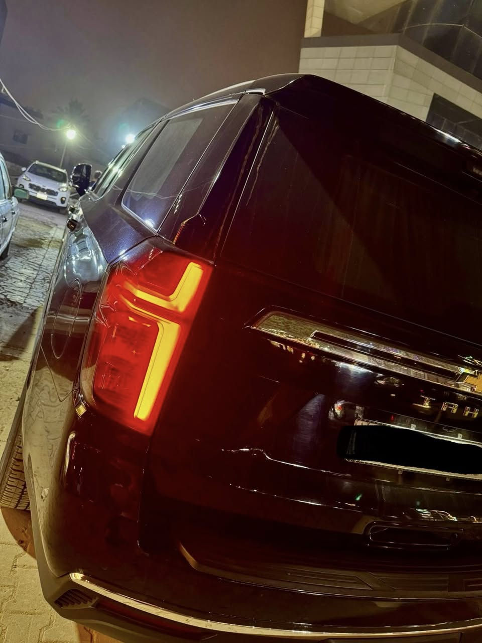 السلام عليكم تاهو رقم بغداد مميز موديل 2023 LT فول مواصفات عدا الجگات وكالة المنصور كفالة عامة 
مغلفة من الداخل بالكامل سعرها 5 شدات وبيها مجال
***********
