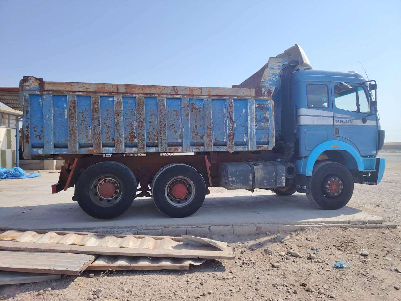 السلام عليكم  كرواتي للبيع موديل 91  گير كهربائي 
4،,4ومكينه 8 سوبر  وشاصي 
و قماره مكفولة رقم فحص تحويل مباشر السعر  
المكان سامراء خط السريع مقابل السايلو
الاستفسار ***********  مكلف بل نشر
