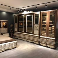 غرفه ضخمة للبيع  07853138610