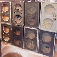 بوكسات سماعات ثنائيه للبيع 4 ازواج 07709104265