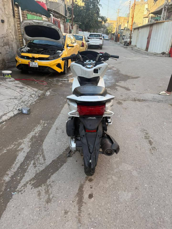 جيل ثاني بي سي اكس موديل 18بصمه ياباني  الدراجه بلادية ما ملعوب بيها حساس ازدحام وستان كهربائي يدات تتفئة كلها شغاله  سعرها مليون و750وبيها مجال ***********بغداد ام الكبر والغزلان
