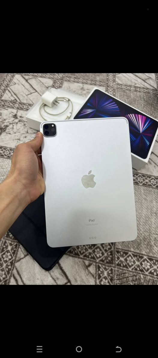 ايباد 11برو ام وان نموذجm  مع كارتون
و شاحنه اخو جديد مكاني بصره, *********** البصرة, العراق
