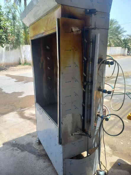 شوايه دجاج وشاورما للبيع بسعر مناسب مكاني ديالى ***********
