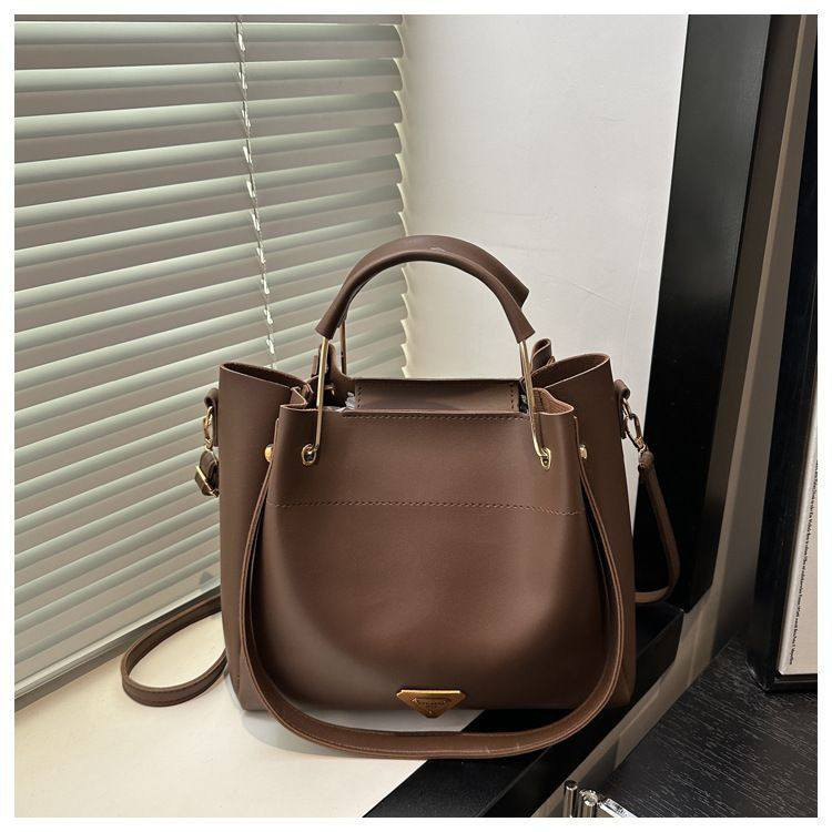 #وصلت وجبه جديده من جنط 👜
كوالتي عالي 
جلد طري 🫰🏻
هدايا عيد المعلم 👩🏻‍🏫

⤵️⤵️


**إذا كنت صاحب هذا الإعلان وتريد حذفه لأي سبب، رجاءا أرسل رسالة إلى الدعم الفني**