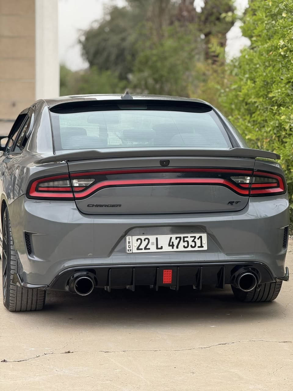 السلام عليكم
جارجر 2017R/T 
8 سلندر 5700
السياره حادثها جاملغ بنيد  سونار مرفق بصور 
السياره موصفات RT 
مواصفاتها: 
1.كشنات امامي تدفئه تبريد كشنات خلفيه
2.كشنات خزن ميموري 
3.كشنات تحكم كهرباء كامل
4رادار امامي 
5 حساسات 
6.شاشه تحكم كامل للكشنات والتبريد
7.شفتات ستيرن
8.كير طياره 
مكاني بغداد الغزاليه 
السعر ١٧٨ وبيها مجال 
***********
