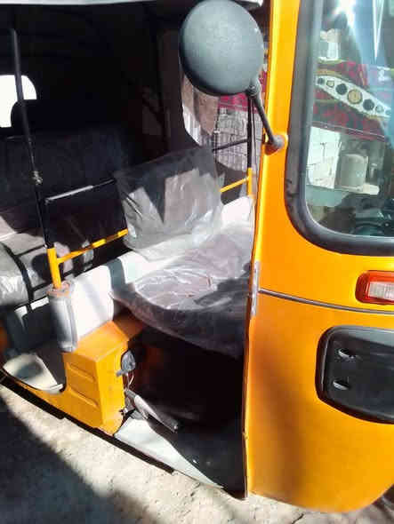 سلام عليكم تكتك 2020 تكتك خير من الله كشر نضيف مكينة نضيفة كلجات جدد اكسن جديد تخم تاير بغداد باسمي  سعر 7 وبيهة مجال (مكلف بل نشر ) رقم صاحب تكتك‏ ‏‪***********‬‏
