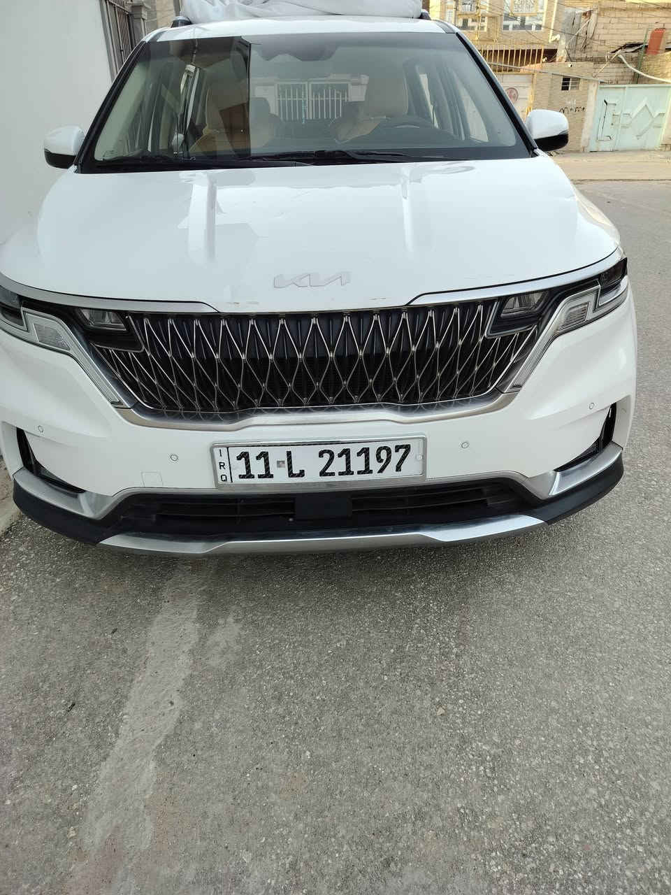 السلام عليكم
كرنفال موديل 2023 للبيع وارد كوري بانزين فقط 
فول مواصفات(شنو اللي ببالك موجود بيها ) عدا الفتحة 
ماشية 53000كم 
رقمهة بغداد
حادثة سطحي جاملغ ايمن تبديل و البنيد مصبوغ 
بيها سونار من المندلاوي
السيارة كلش نظيفة 
السعر 275 ورقة
موبايل ***********
