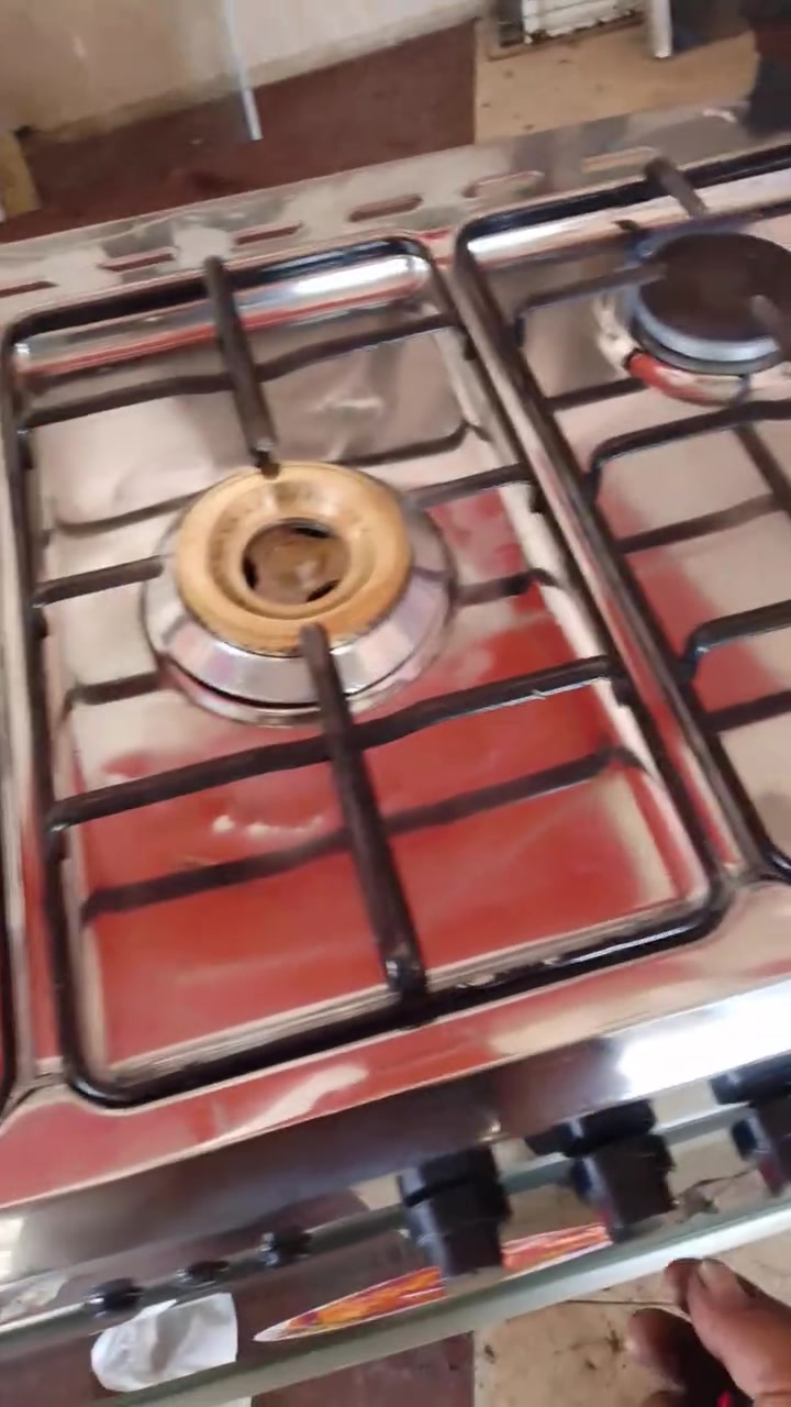 طباخ تركي خمسه عيون للبيع نظيف جدا بوري رقم الهاتف ***********
