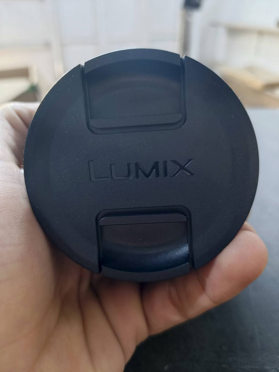 السلام عليكم  الماركة: Panasonic LUMIX
🔹 البعد البؤري: 50mm
🔹 الفتحة: f/1.8
🔹 الماونت: L-Mount
🔹 الحالة: نظيفة جدًا / شبه جديدة
🔹 الزجاج: خالي من الخدوش أو الغبار
🔹 مع الغطاء + الهود + الكرتونة
✅ مناسبة للتصوير:
بورتريه 👤
فيديو 🎥
إضاءة ضعيفة 🌙
📍 المكان: ___بغداد
📞 للتواصل: ___***********
يعني تشتغل مباشرة على:
Panasonic Lumix S (مثل: S5، S5II، S1، S1R)
Leica L-Mount (مثل: SL، SL2)
Sigma L-Mount (مثل: fp، fp L)
