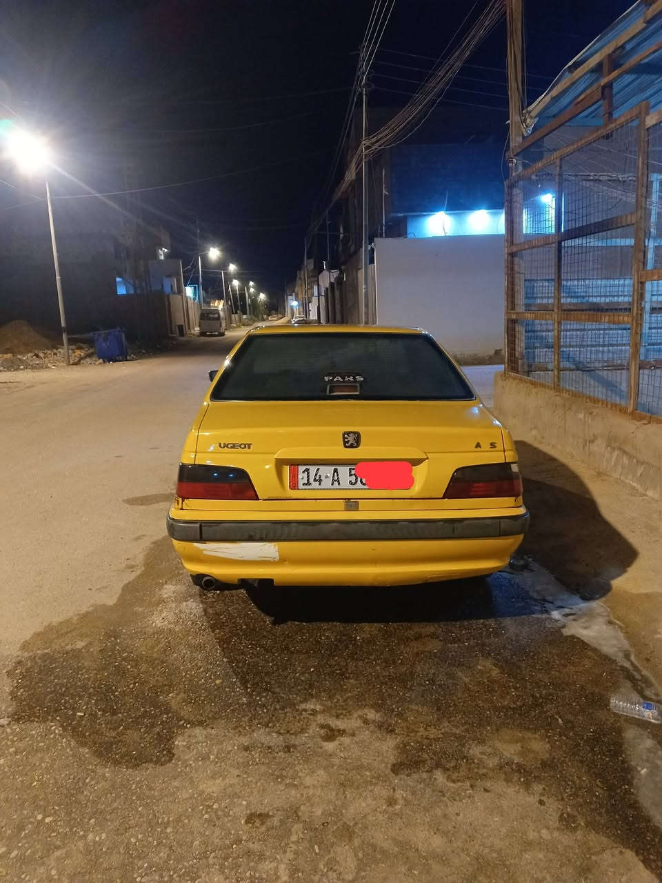 سلام عليكم للبيع بيجو بأرص سياره موديل 15 مكان بصره سعره 34وبيه مجال الشراي ***********
