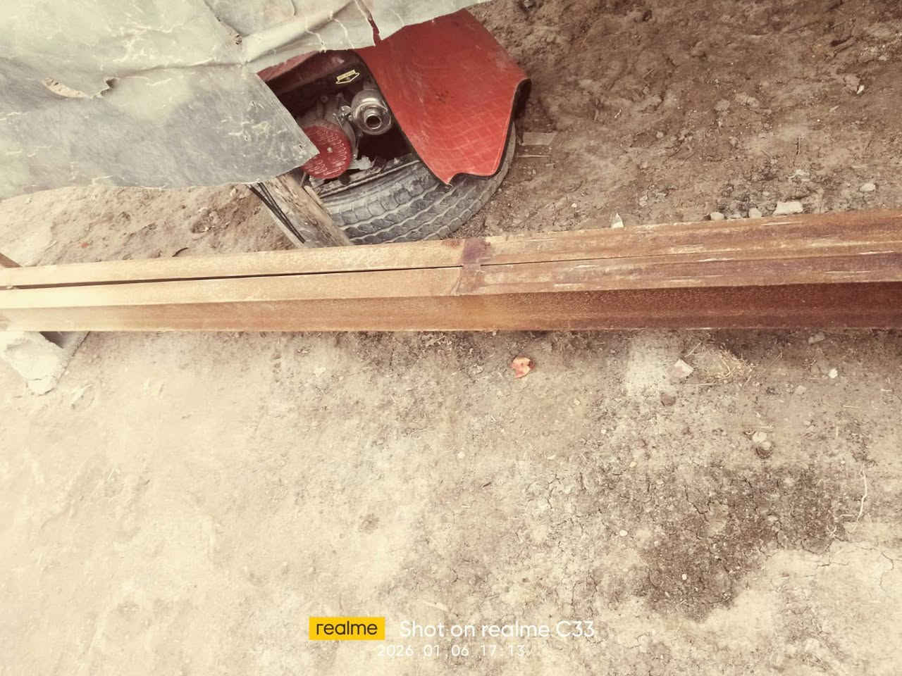 سلام عليكم ورحمه الله وبركاته شيلمانات 3ثنين 3متر وحدة اربعة متر مامستعملات نضاف هذة رقمي ***********
