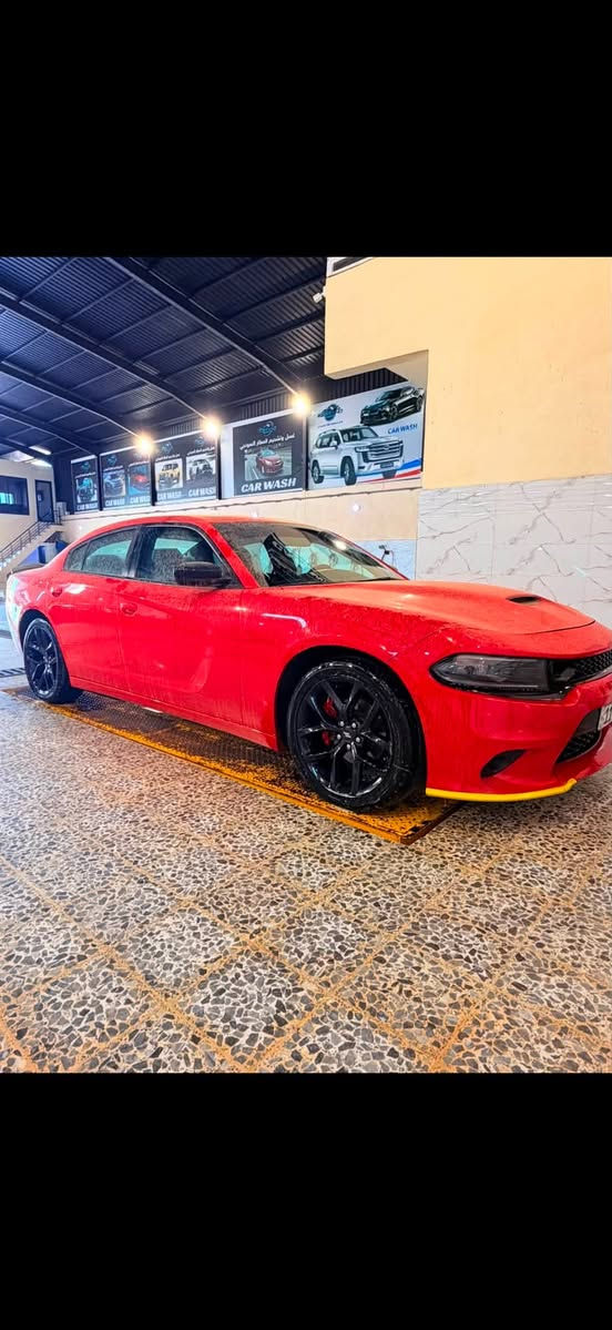 السلام عليكم جارجر وارد امريكي SXT معروفه وموصفاته
حادث جاملغ بارد و بنيد مبدل تحديث ومصبوغ صور الحدث مرفقه.الشاصي مسحوب بارد 
صور الحدث منشورات 
شاشه حجم الكبير 
كشن كهرباء 
محرك 6 سلندر 3600 
رقم بغداد بسمي 
عدد المسافه المقطوعه 38 mi
العنوان بغداد جميله *********** 
السعر 228 ورقه

