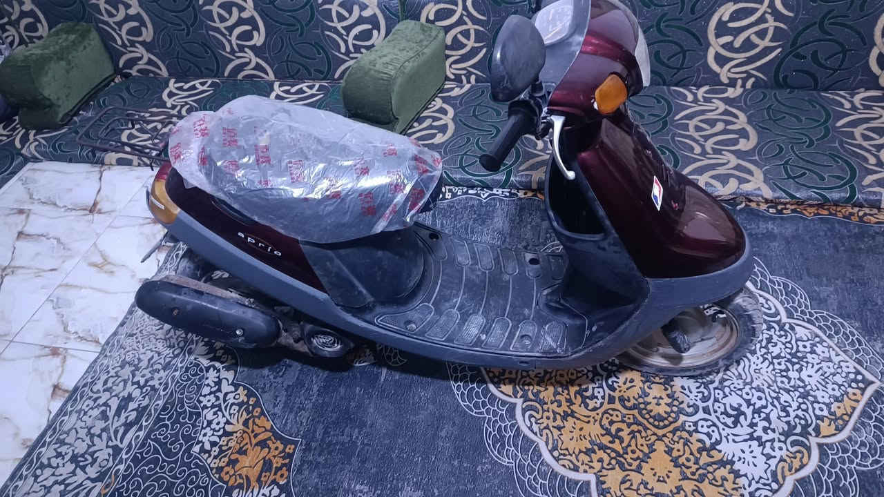 للبيع دراجه بطة ياباني  مامفتوحة دراجه حلوة كلة شغال هندر واحد كهربائيات كلة شغال نقصها باتري دراجه حلوة افحص وقتنع السعر 250 بيهة مجال بصيط مكاني كربلاء حي الغدير يم الصورة مقابيل السوك للاتصال *********** متواجد واتساب كذالك
