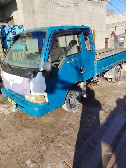 سلام عليكم سياره فنتيره موديل ٢٠٠٠ السياره جاهزه من كلشي كير مكينه صدر جاهزه للخير رقم اصفر ما اندل راعيه اتكفل عشار وسرقه مكاني بغداد الشعب رقمي *********** السعر ٢٧
