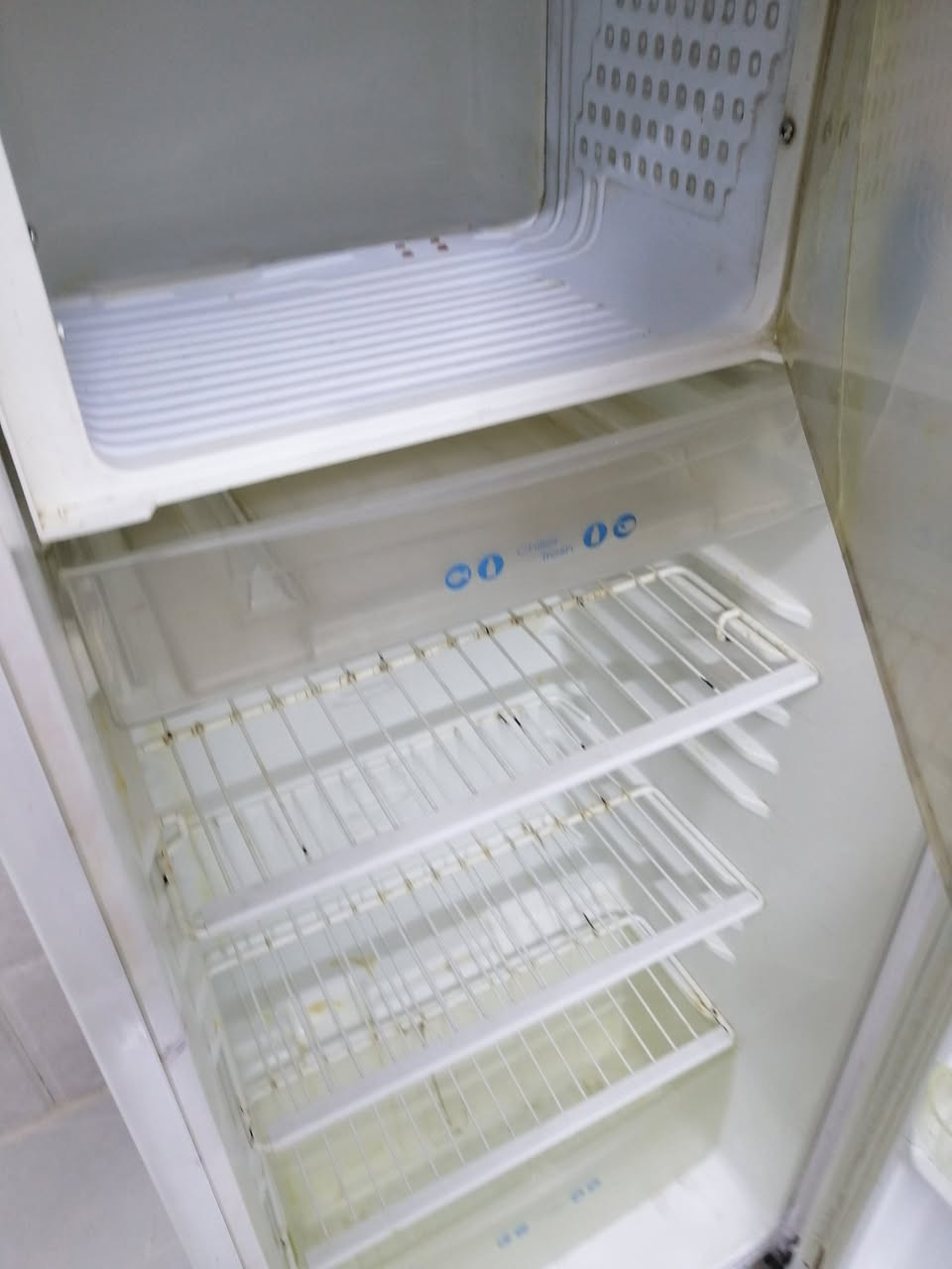 ثلاجة تسعة قدم للبيع ب80فول تبريد وتجميد


**إذا كنت صاحب هذا الإعلان وتريد حذفه لأي سبب، رجاءا أرسل رسالة إلى الدعم الفني**