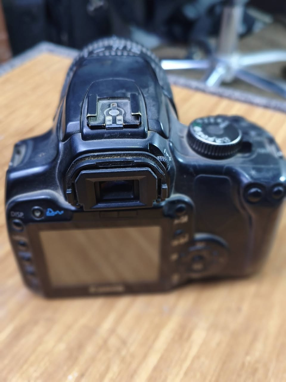 السلام عليكم
كاميرا كانون d750 للبيع مع ملحقاتها نظيفة 
رام وبطارية عدد 2 وشاحنة و عدسة 24_270
السعر 400 مع التوصيل 
للاستفسار *********** واتساب
