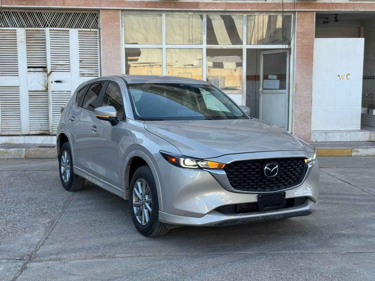 السلام عليكم 
مازدا 2025 CX5 AWD🔥
السعر : 149  ومجال قليل
سياره بمعنى كلام زيرو ✅ حادث خفيف جدا 
ملاحظة السيارة :  بوند صبغ وشويه جهه رقم خلفى والباقى هيكل بدون ملاحظات نهائياً 100%

المواصفات : 
بصمة ابواب
بصمة تشغيل
تشغيل عن بعد ,𝐑𝐄𝐌𝐎𝐓𝐄 𝐒𝐓𝐀𝐑𝐓
شاشة دشبول ديجيتال
شاحن هاتف لاسلكي 
كاميرة خلفی 
هاند بريك بصمة
اوتو هولد ،𝐀𝐔𝐓𝐎 𝐇𝐎𝐋𝐃
اوتو ستارات،𝐀𝐔𝐓𝐎 𝐒𝐓𝐀𝐑𝐃
اوتو ستوب ,𝐀𝐔𝐓𝐎 𝐒𝐓𝐎𝐏
رادار امامي (تحديد مسار)
رادار جانبي  (نقاط عمياء)
رادار خلفي (التحذير من الاصطدام)
حساسات °360
حساسات امامي 
حساسات جانبي
حساسات خلفى 
نظام ,𝐄𝐂𝐎
نظام ,𝐍𝐎𝐑𝐌𝐀𝐋
نظام ,𝐒𝐏𝐎𝐑𝐓
تحكم استيرن
استيرن كهربائي 
استيرن تدفئة
كشنات كهربائي 
لايتات ليد وعدسة زينون بيلادي
بلوجكترات 𝐋𝐄𝐃 بيلادي
بكلايتات 𝐋𝐄𝐃 بيلادي
ويل كروم 

تفاصيل اكثر الاتصال على ارقام التالية
اتصل وتدلل 
𝐖𝐡𝐚𝐭𝐬𝐀𝐩𝐩-𝐕𝐢𝐛𝐢𝐫
📞*********** اكر, نينوى
