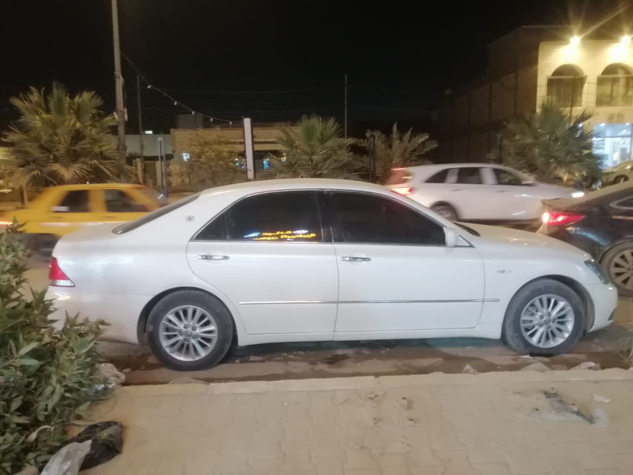 شاهينة ادوات مكفوله
موديل ٢٠٠٧ 
سعر ٥٠ ورقه وبيها مجال 
مكانها ديوانية
***********
