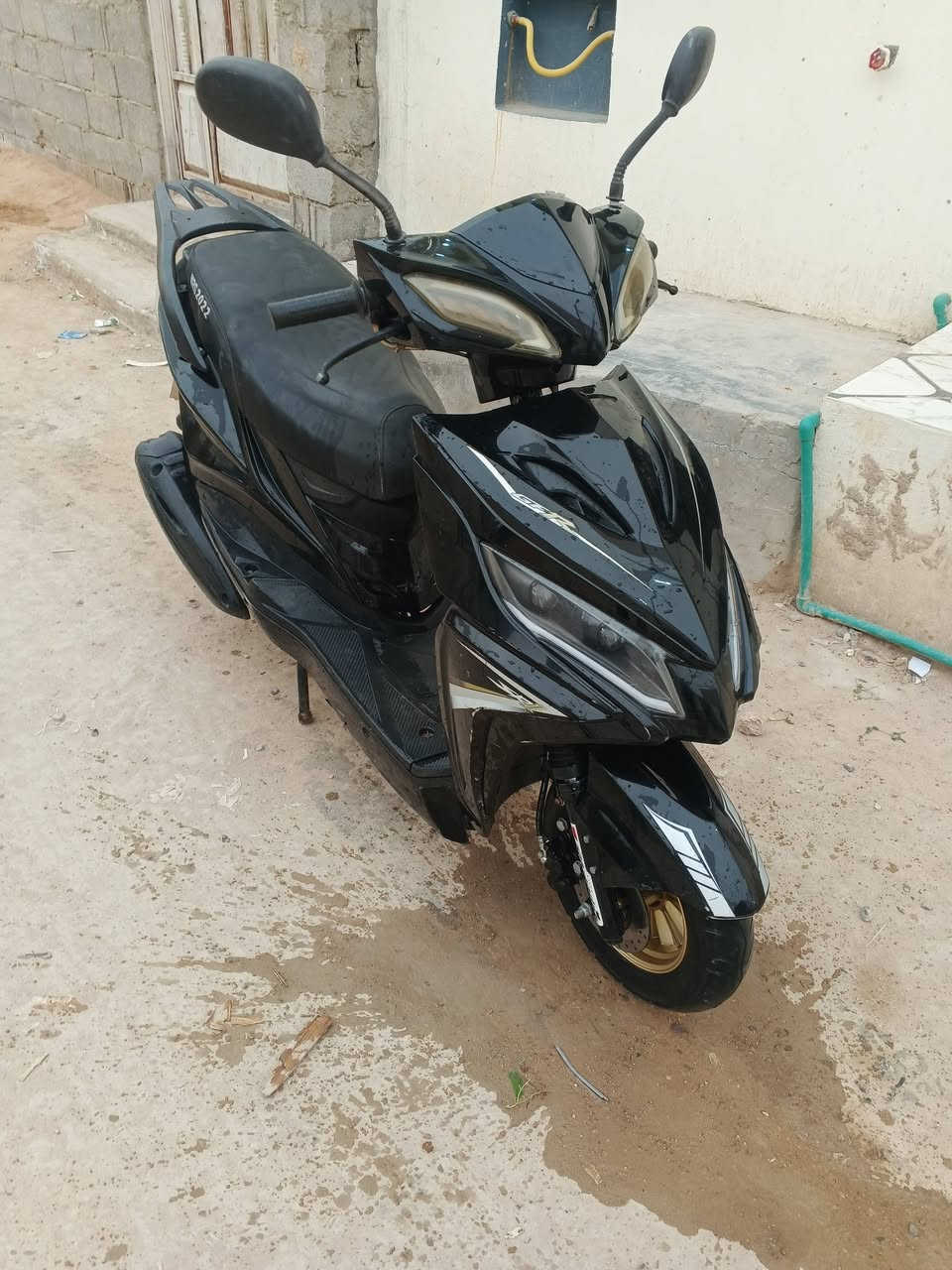 دراجه للبيع مكفوله من كلشي موديل 2022تشغيل عل سويج و بصمه عنوانهه كوفه حي ميسان ***********
