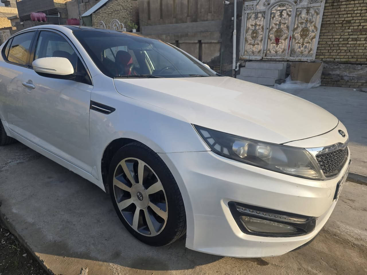 يا اللــــه..
السلام عليكم.. 
للبيع كيا اوبتيما.. 
خليجي موديل2013
المواصفات بانوراما
بصمه ابواب وتشغيل
محرك 2000
تبريد لمس قطعتين مناخين
تاب فول
كامره مرايه وشاشه
جي بي اس
داخل صاج 
فول تحكمات
نظامين قياده
ايكو تقليل صرف الوقود
كروز قفل سرعه
شفتات استيرن
يدات نيكل داخل وخارج
لد امامي
حساس خلفي
ترحيب عند الاقتراب
السياره بيها تبديل جاملغ الامامي الايسر اثر طخه بسيطه الباقي كفاله لا فتح ولا معجون ولا صبغ مكفوله من الحادث والتبديل والصبغ تبريد جيدجدآ
حداديه ممتازه حلوه
تخم تاير محرك مشروط ومكفول من الصرف والبخار وصوت الرواجز
السياره جاهزه بدون اي نقص فحص وين ميعجبك على السونار
الرقم اربيل انگليزي الجديد سنويه وهزه جديده 
تريد وكاله تريد تحويل باسم شاب من بغداد 
العنوان / واسط نعمانيه
ماشيه  158
السعر 125 مجالها قليل
للاستفسار الاتصال 
***********
***********

