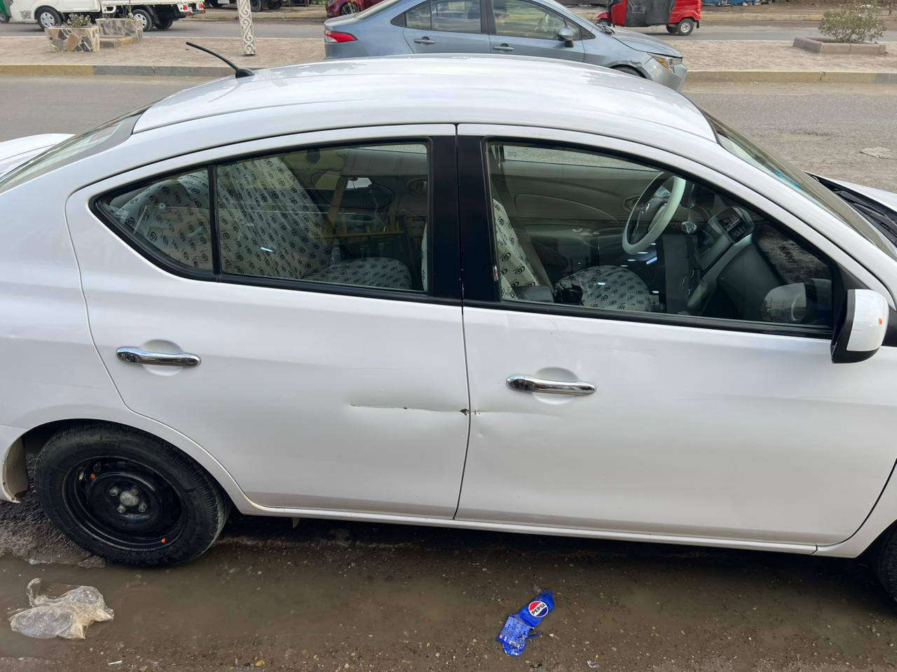 سلام عليكم شباب سياره نيسان سني هندي ابو علامه زركه موديل 2020 خليجي رقم بغداد شاشه كبيره تبريد ثالج تدفه تخم مال تاير جديد مكان بغداد بلديات شارع كهرباء سعر 105 وبي مجال حك جيه والله خير من االله سياره و مراوس همين ارواس رقم تلفون ***********
