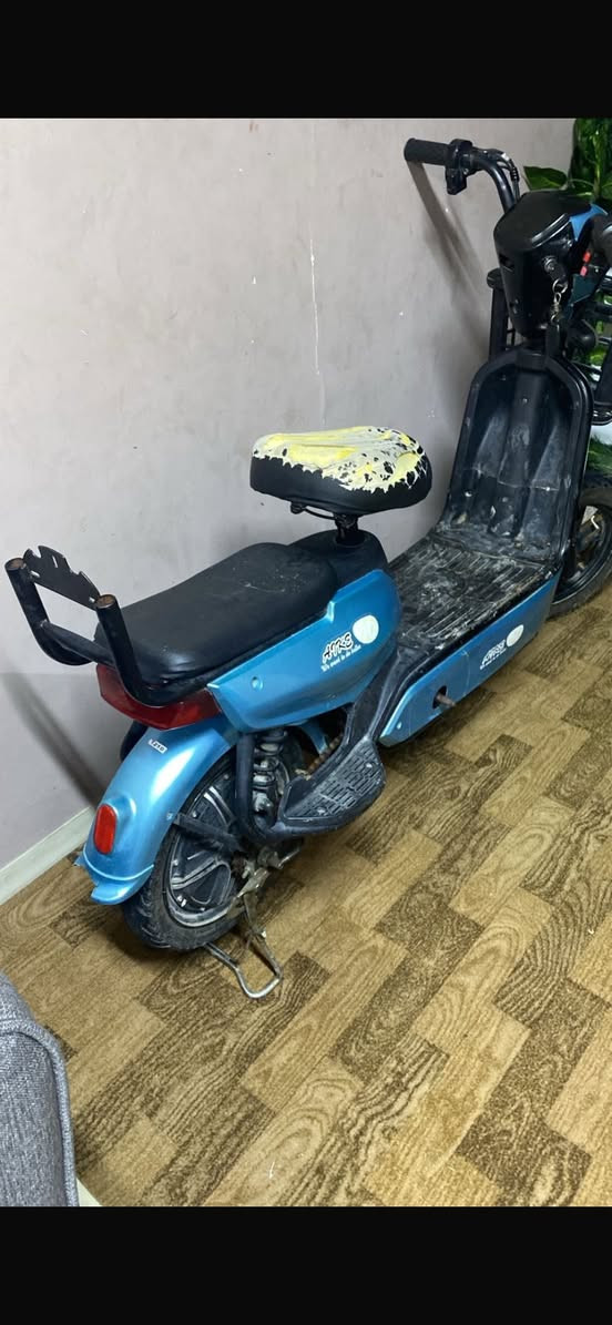 دراجه شحن  ريد راوسه بلي فايف او فور دراجه جديده  كلشي مابي كلشي شغال بيهة


**إذا كنت صاحب هذا الإعلان وتريد حذفه لأي سبب، رجاءا أرسل رسالة إلى الدعم الفني**