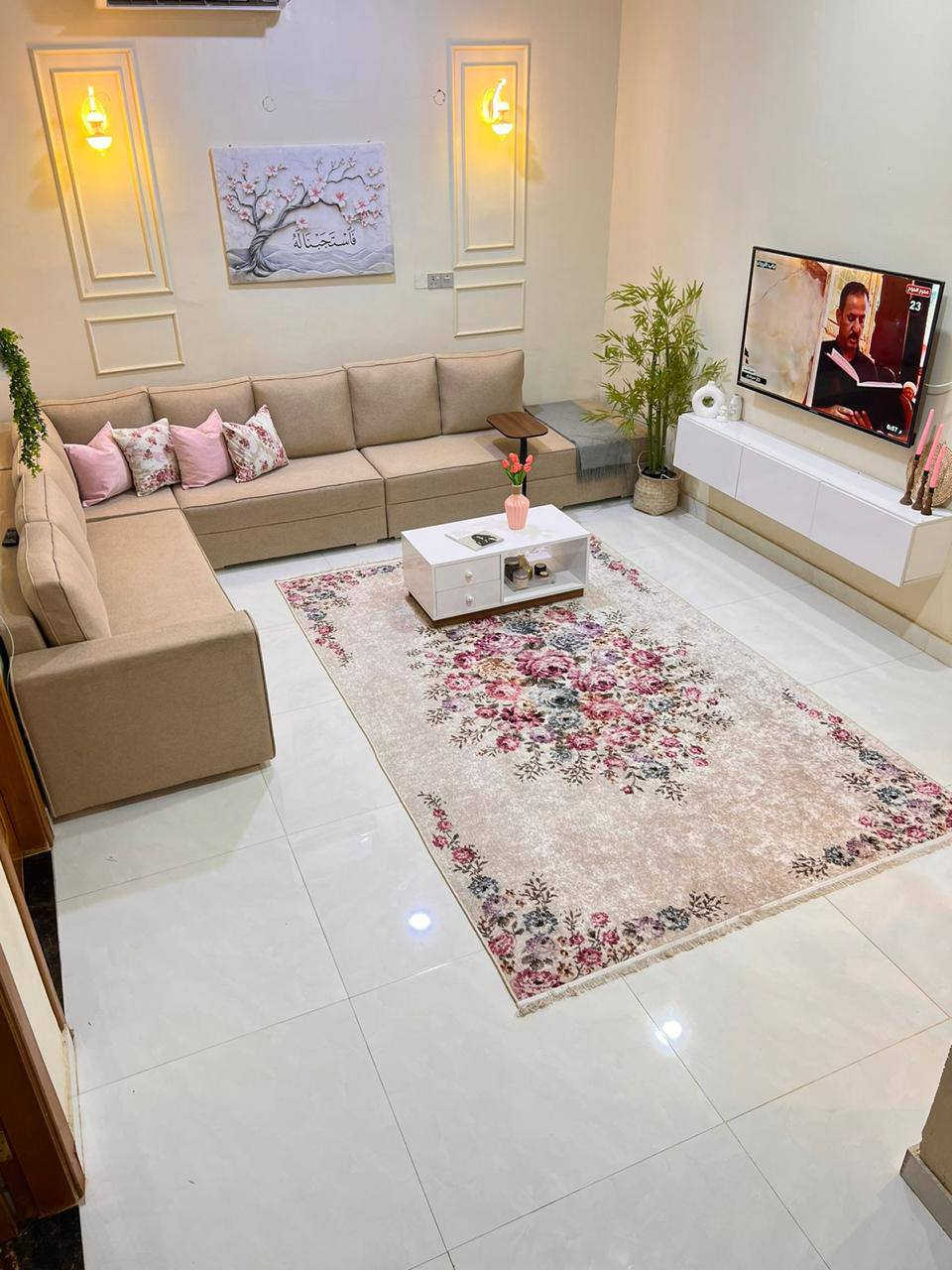 🟣 دار للبيع 🟣

1️⃣ المساحه/١٥٠ متر 
2️⃣ العنوان /النعيسه 
3️⃣ السعر / ٩٣
4️⃣ تفاصيل/غرفتين..صاله ..ديوان..كراج..صحيات..مطبخ حار بارد قريب الشارع العام ٦٠٠ متر 
5️⃣  نوع العقار /ملك صرف ٢٣
6️⃣ للاستفسار
📞 *********** ابو محمد الحلفي
📞 *********** ابو احمد المياحي
     🏚️ مكتب عقارات الاكرم 🏠
