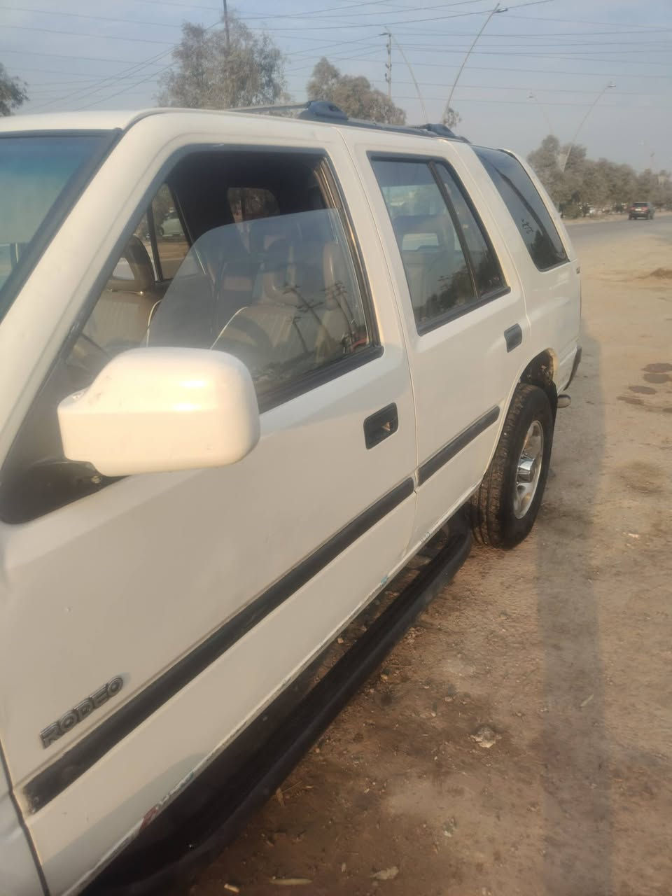 سلام عليكم  للبيع ازوزه موديل 97 محرك في في تي رقم شمالي اربيل  صبغ جامرلغ وبنيد سياره كلش نضيفه  عنواني ديالى بعقوبة شراي يتصل ***********
