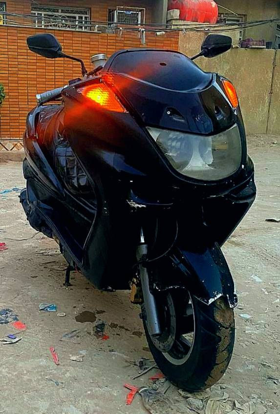 السلام عليكم للبيع ماجستي دبل رون 

دراجه كامله من كلشي شغاله سلف

 بكل وقت 

محرك ناعم مكفول من كلشي. شلعه ومعدل كلش حلوات 

كهربايات كلهه شغاله لايت عالي ناصي. 

اشاير شغالات دبل اشاره هم كيوجه كلهن شغالات.مروحه. دبلات كدام وره كلها شغاله. 

تايرات جدد مبدلهن .  دراجه كامله من كلشي 

مطلوب واريد ابيعها. متوازي كلش 

السعر: 380 وبيه مجال 

المكان: كربلاء شارع الحر. 

الرقم:*********** 

 واتساب موجود
