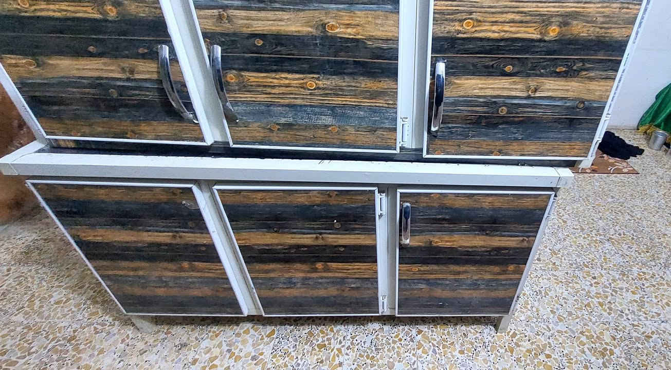 السلام عليكم كاونتر للبيع نضيف كلش السعر 125 وبي مجال قليل 
مكاني نجف شارع المطار مقابيل باب الخروج مال المطار
***********

