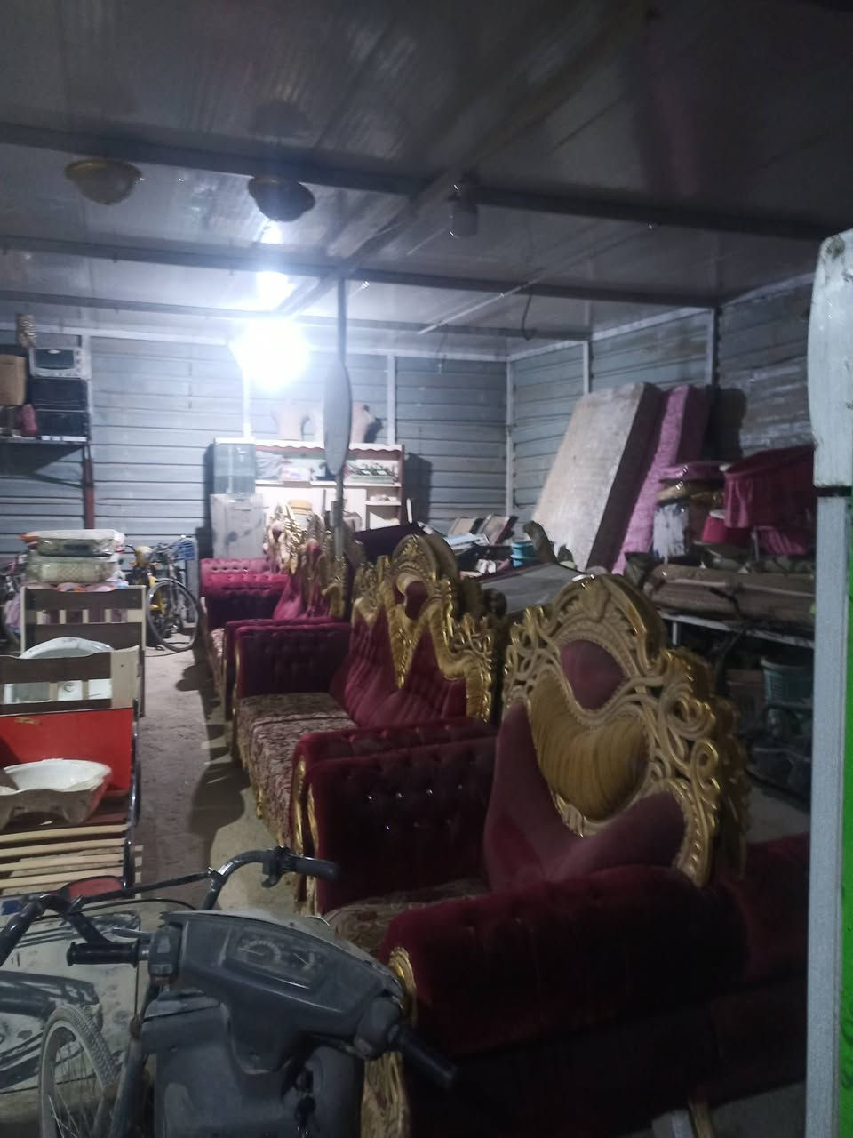 مجمع علي السداوي للمواد المنزليه المستعمله نستقبل الغراض المستعمله بوصل المحل يعني عدك غراض زايده كولشي ناخذ حته المواعين من عده الملابس ناخذهن نعرض يمنه بل محل ومن ينباعن اطيكم فلوس واني اجيكم للبيت بس الاسعار ديرو بالكم علينه والله تجيني عالم مرات اني اطي من جيبي يشهد الله ماعدهه العنوان العلكايه شارع الثاني قرب جامع حي الزهراءع سده الهندية  ***********علي السداوي ***********علي السداوي ‏‪077-385-28147‬‏احمد الشمري
