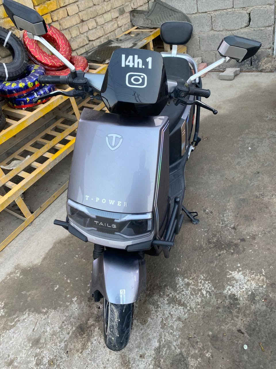 سلام عليكم شباب دراجه شحن نوع تالچ موديل2025 عداد السرعه قفله80 الدراجه نضيفه مثل ما واضح بل صور حالين الشحنه الوحده للبطاريات تمشيك45 كيلو
سلام عليكم شباب دراجه شحن نوع تالچ موديل2025 عداد السرعه قفله80 الدراجه نضيفه مثل ما واضح بل صور حالين الشحنه الوحده للبطاريات تمشيك45 كيلو 
3 نمره + بك خلفي الدراجه تحتوي عل بصمه موجوده عندي نسختين
السعر 850
مكاني بغداد سبع البور 
 الشراي يراسلني واتساب***********  او فيس.
