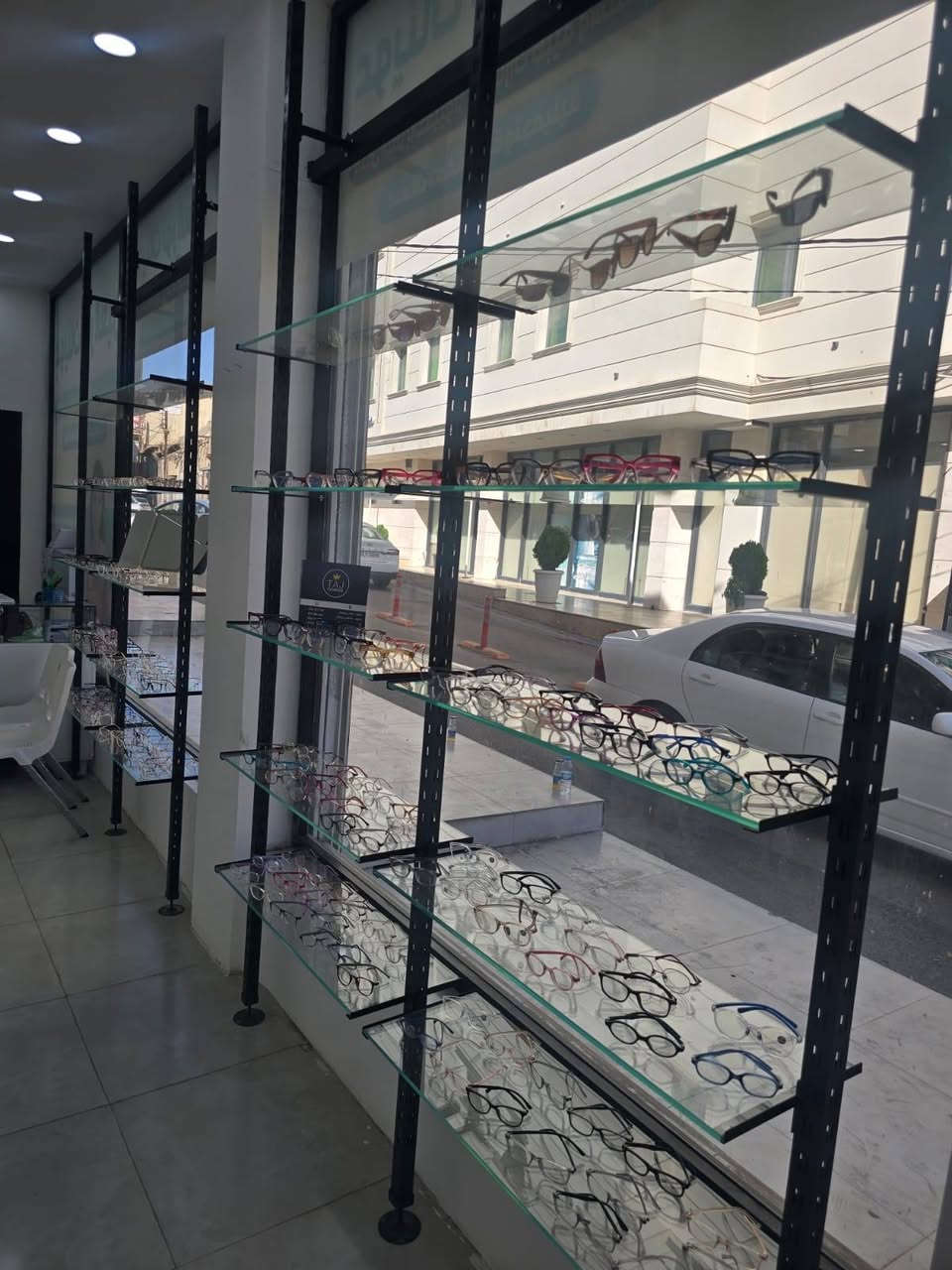 غراض عوينات للبيع متوفر كلشي بي اجهزة ورشة معارض إطارات الاستفسار ع واتساب ***********

