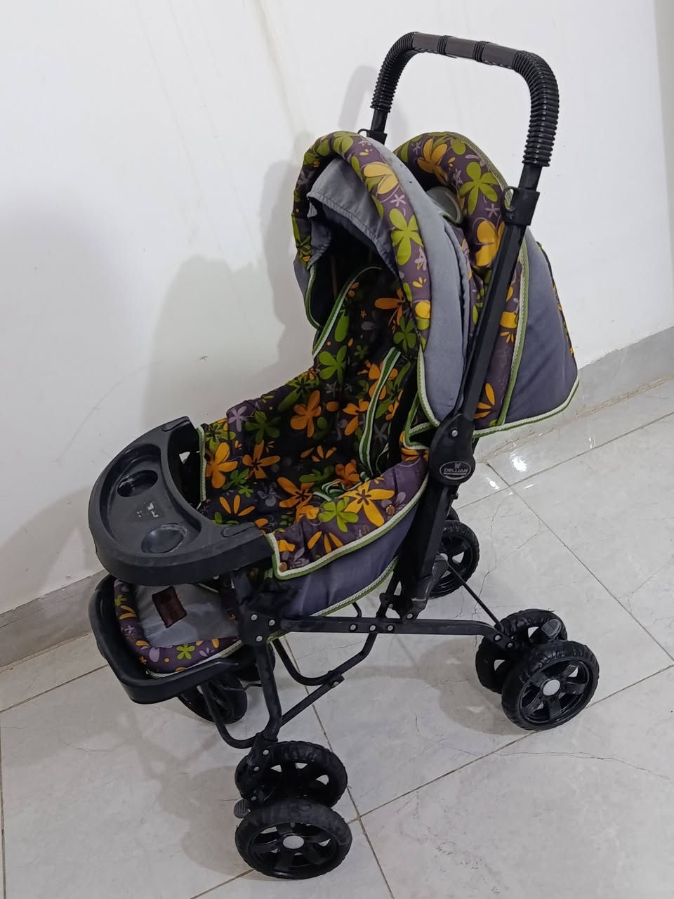 للبيع السعر 25 المكان حي العباس ع رقم ***********بي واتساب
