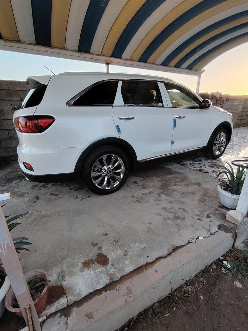 السلام عليكم للبيع كيا سورينتو 2019 فول ماعدا بانوراما الاتصال***********
