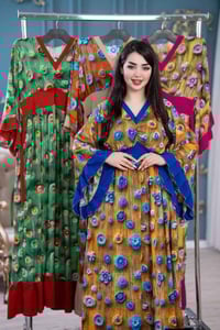 فستان كلوش • كشمير ثري دي • فري سايز ٩٠ كيلو