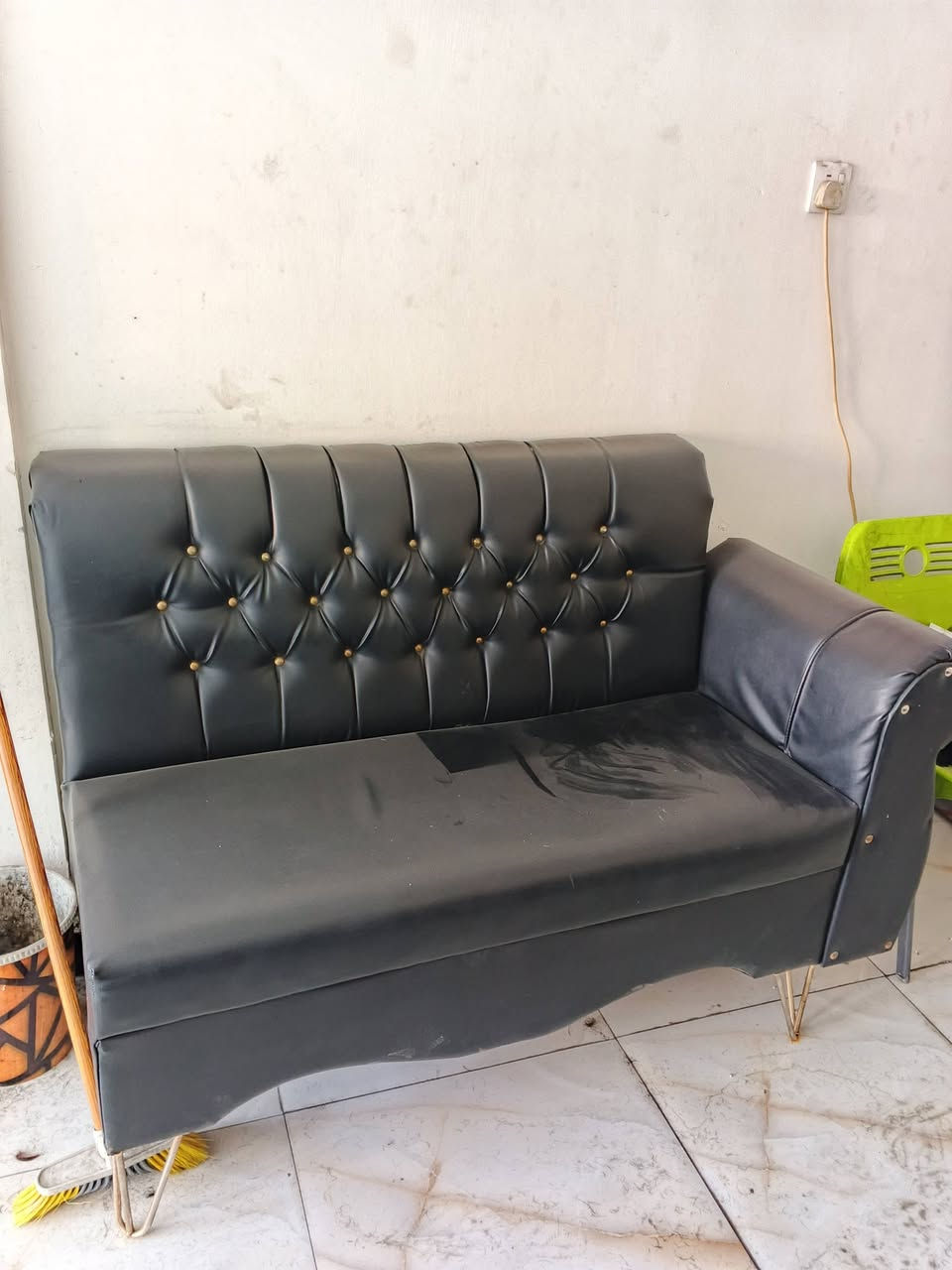 تجهيز محل كامل غراض محل حلاقة للستفسار ***********
