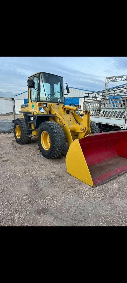 السلام عليكم للبيع شفل كوماتسوو 100 دخول السعر خاص ***********
