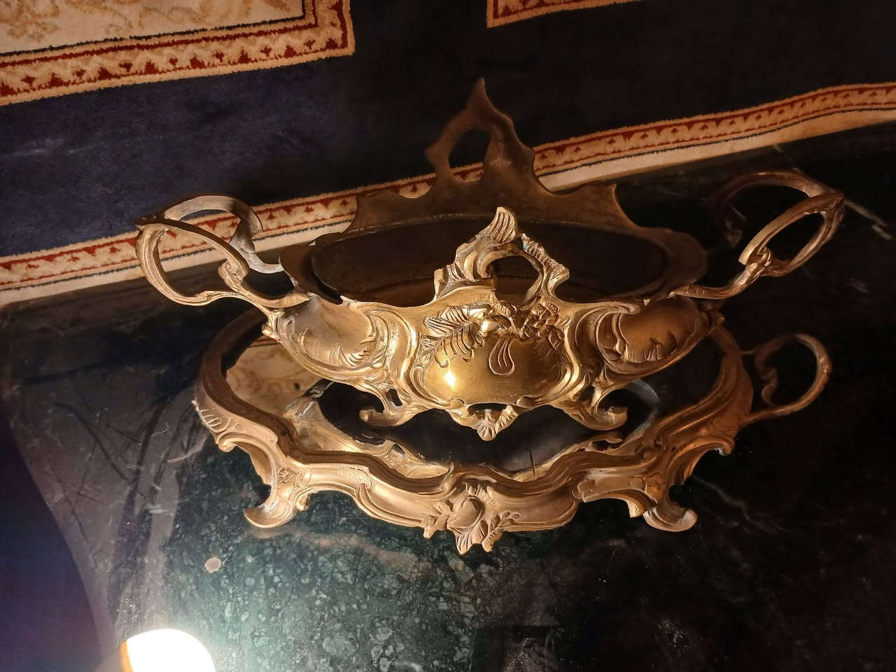 جنديرة نحاس قديمة بتصميم كلاسيك مميز جدًا، شغل تقيل وزخارف راقية تضيف لمسة أناقة لأي ريسبشن أو مكان مميز 👌

مناسبة للديكور الراقي أو لهواة اقتناء القطع الأنتيك الأصلية ❤️

للتواصل والاستفسار:
📞 01228811220


**إذا كنت صاحب هذا الإعلان وتريد حذفه لأي سبب، رجاءا أرسل رسالة إلى الدعم الفني**