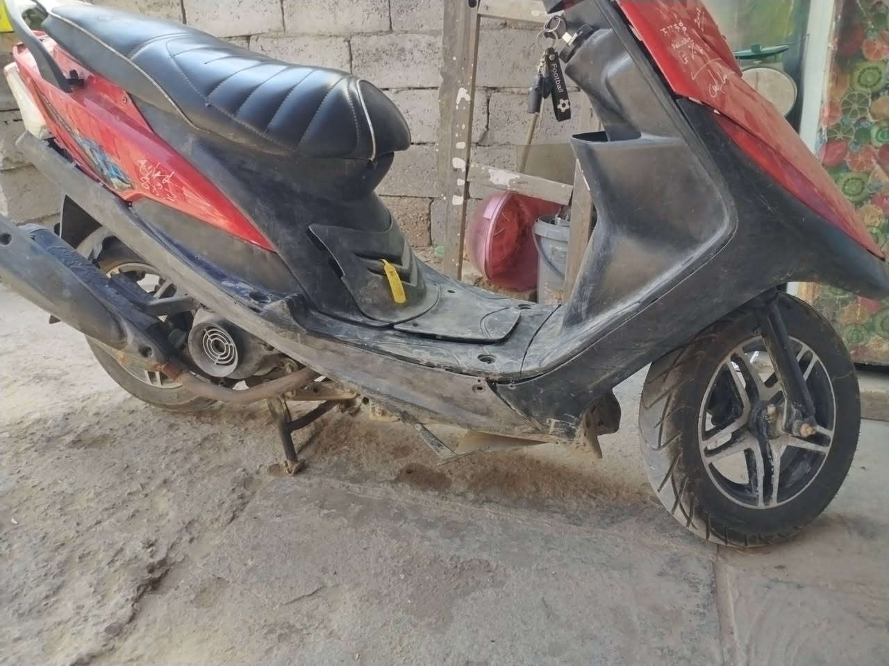 سلام عليكم دراجه ماكس عدله دراجه تجفيت صارله اسبوعين دراجه هندر واحد بيه تزويد صالنصه اف ام وياله نجمه اصلي يدات رياضي سعره ٤٠٠ وبيهه مجال للشراي


**إذا كنت صاحب هذا الإعلان وتريد حذفه لأي سبب، رجاءا أرسل رسالة إلى الدعم الفني**