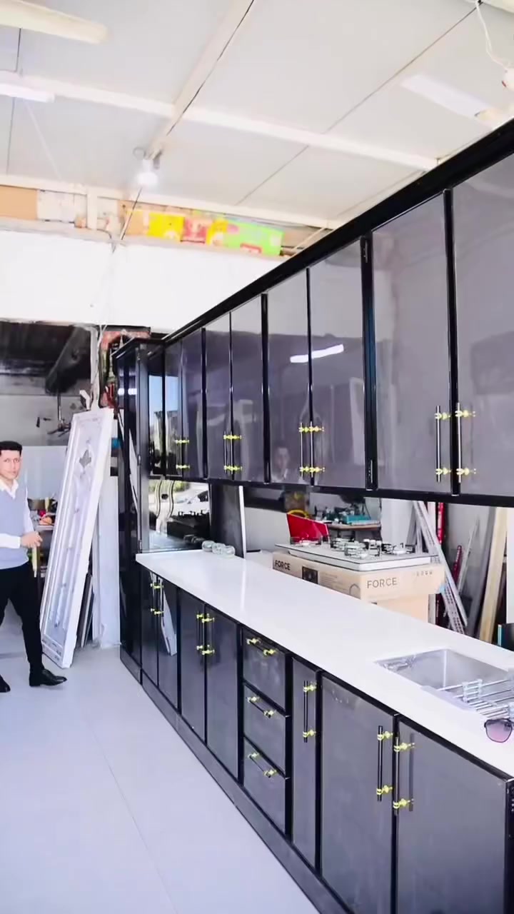 😍معمل المنيوم المهندس 👷🏻 
........................................... 
                   ❤️❤️كاونتر المنيوم لون ❤️❤️
                      رمادي حسب اختيار الزبون 
      محشه خشب ولارضيه وسكف ول بوب مبطن pvc .
==========================
العنوان شارع كوفة عباسيه مجاور البغدادي استفسار 
***********/***********
